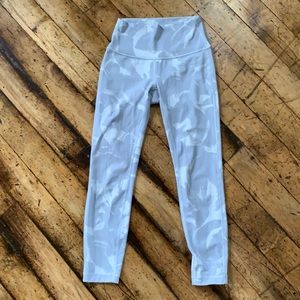 Lululemon Wunder Under 25” Luxtreme Leggings